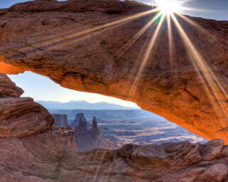Livingwalls Fototapete «Mesa Arch» DD119444